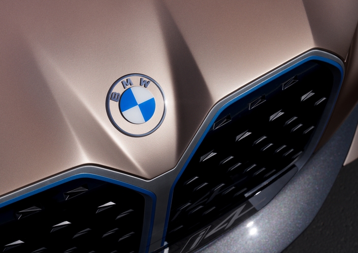 BMW onthult een nieuw logo voor zijn communicatie
