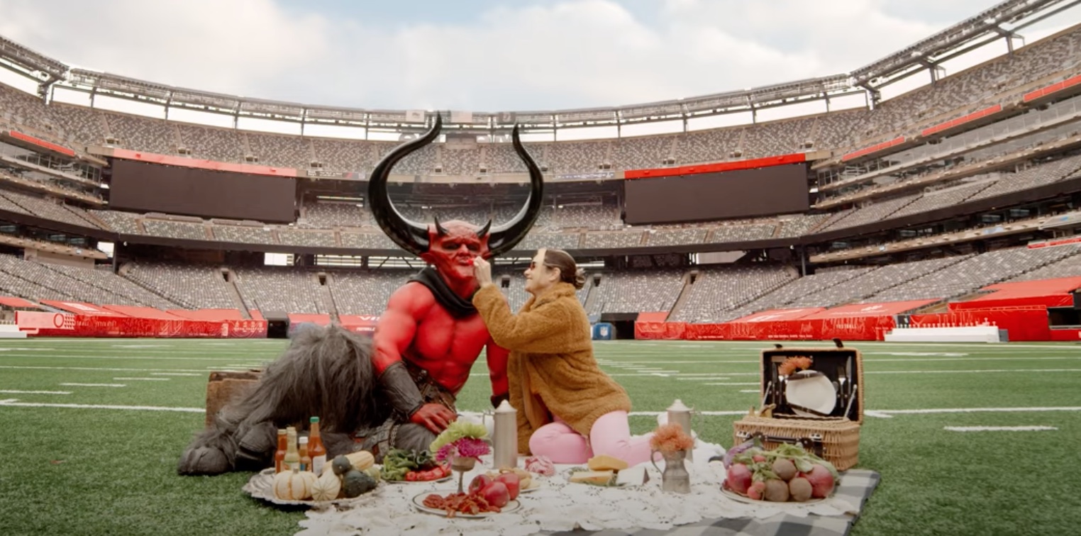 Ryan Reynolds tente le diable pour Match 