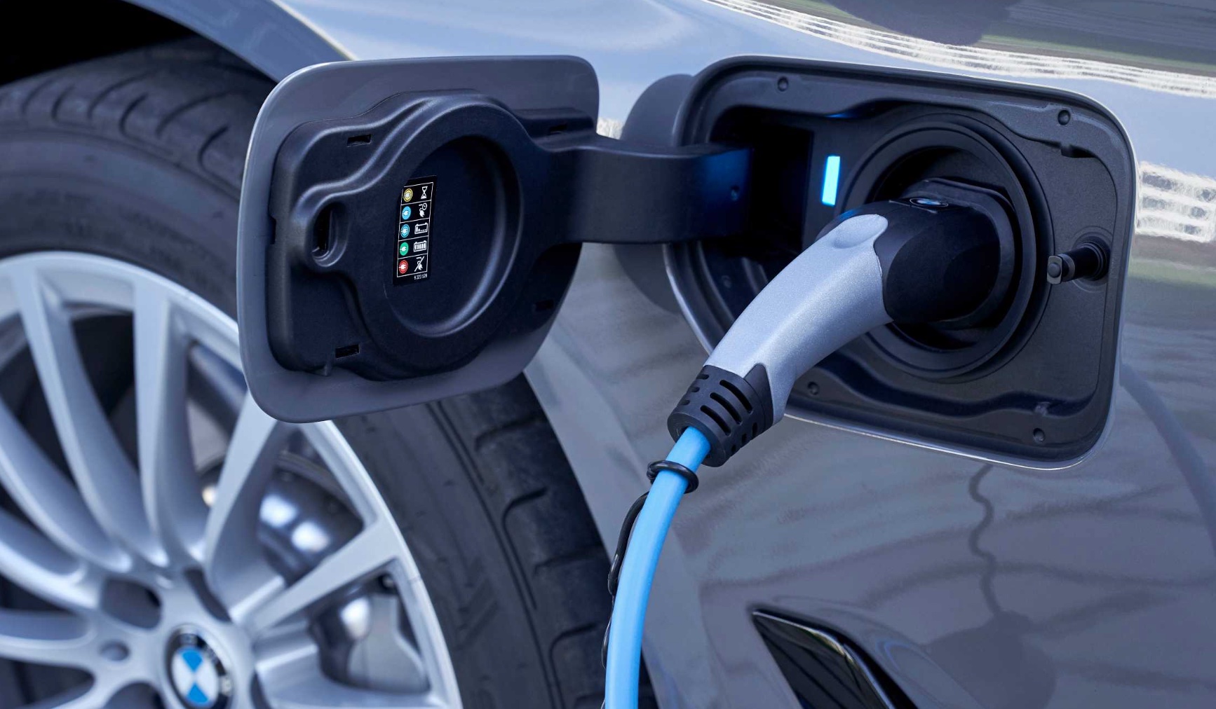 BMW en Luminus promoten samen groene elektriciteit