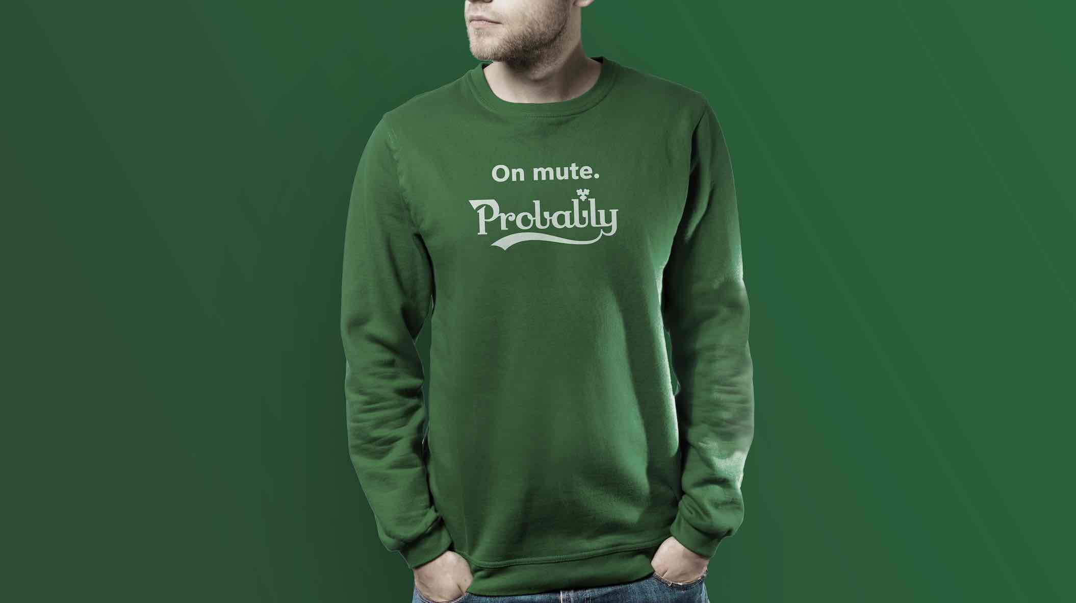 Happiness ontwerpt sweater voor Carlsberg