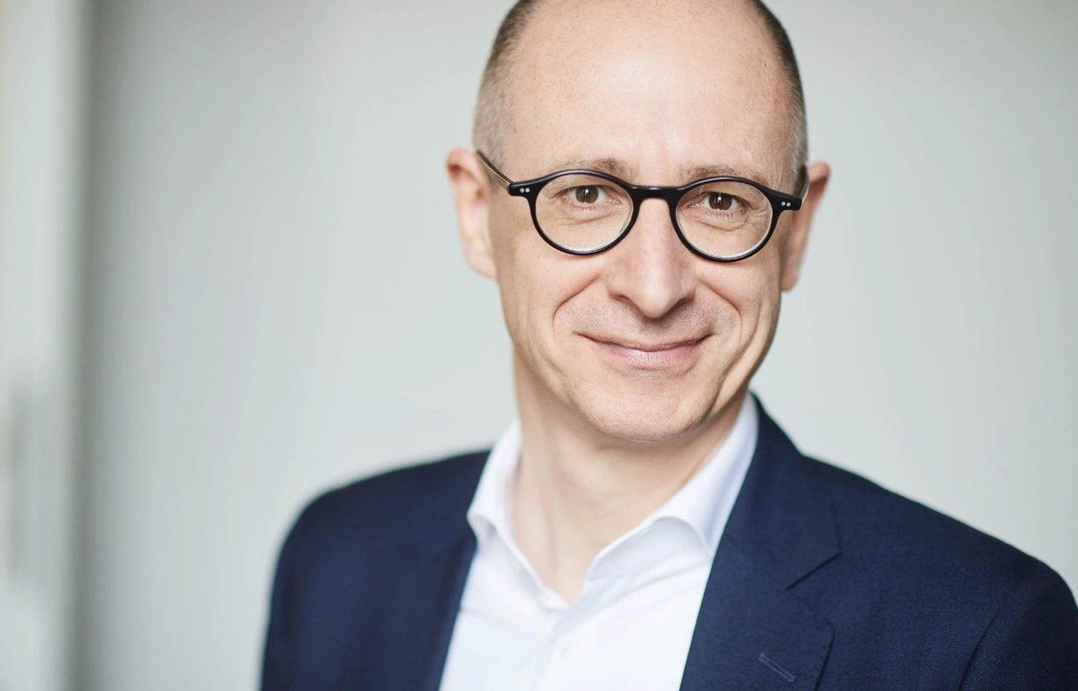 Karel Joos aan het hoofd van Interel