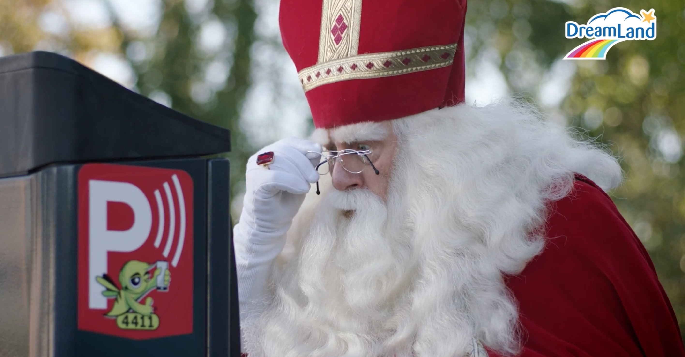 Dreamland helpt Sinterklaas een handje