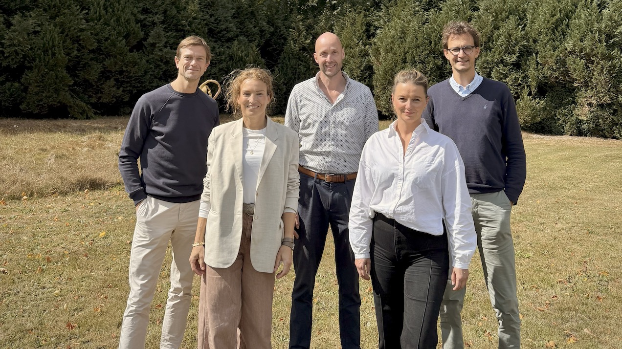 Colorclub neemt tribe.Experience over