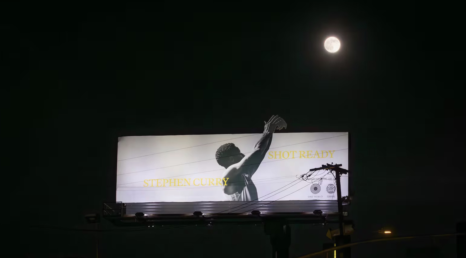   Random House vise la lune avec Curry 