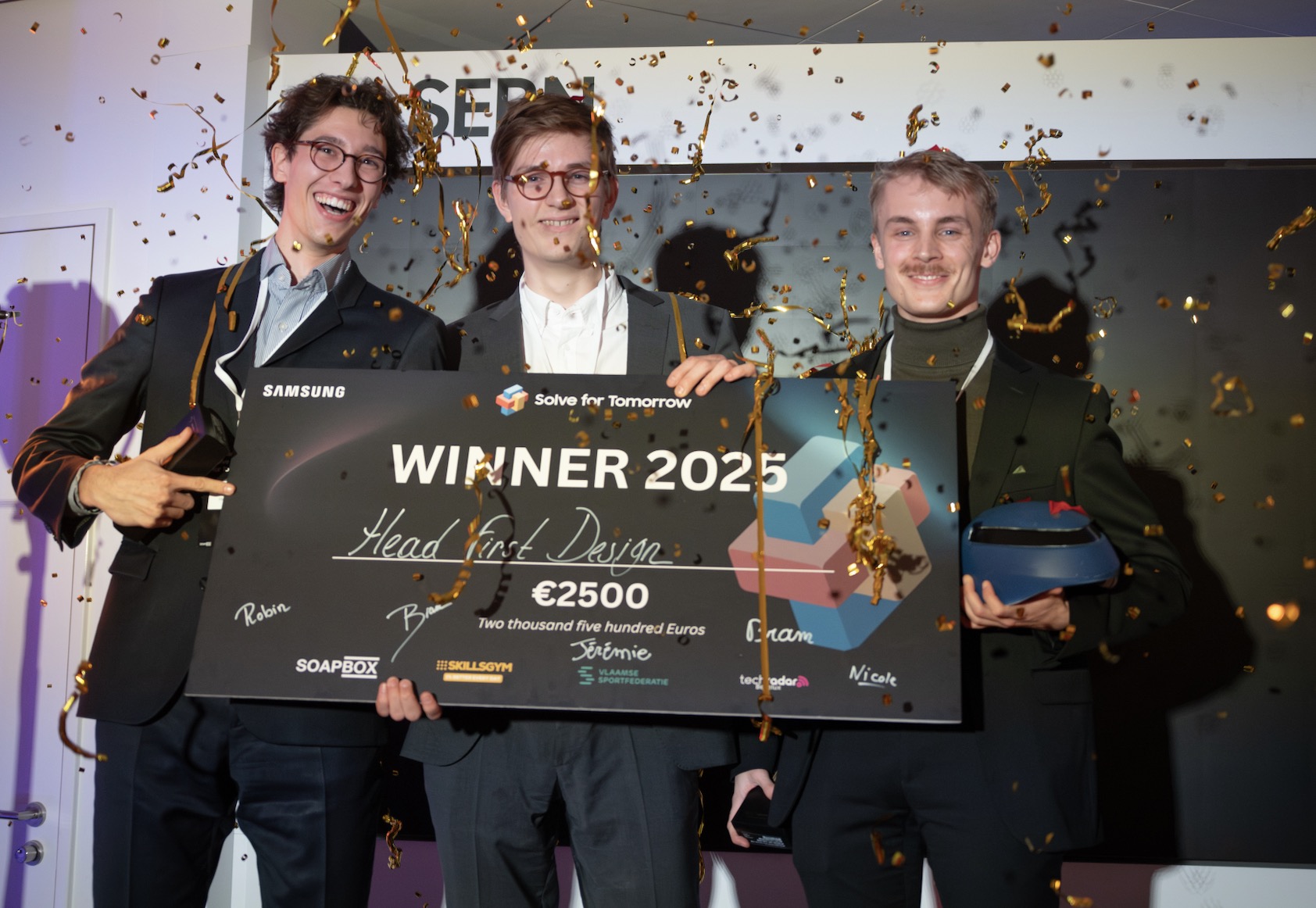 Le programme d'innovation de Samsung épingle le casque de Head First Design