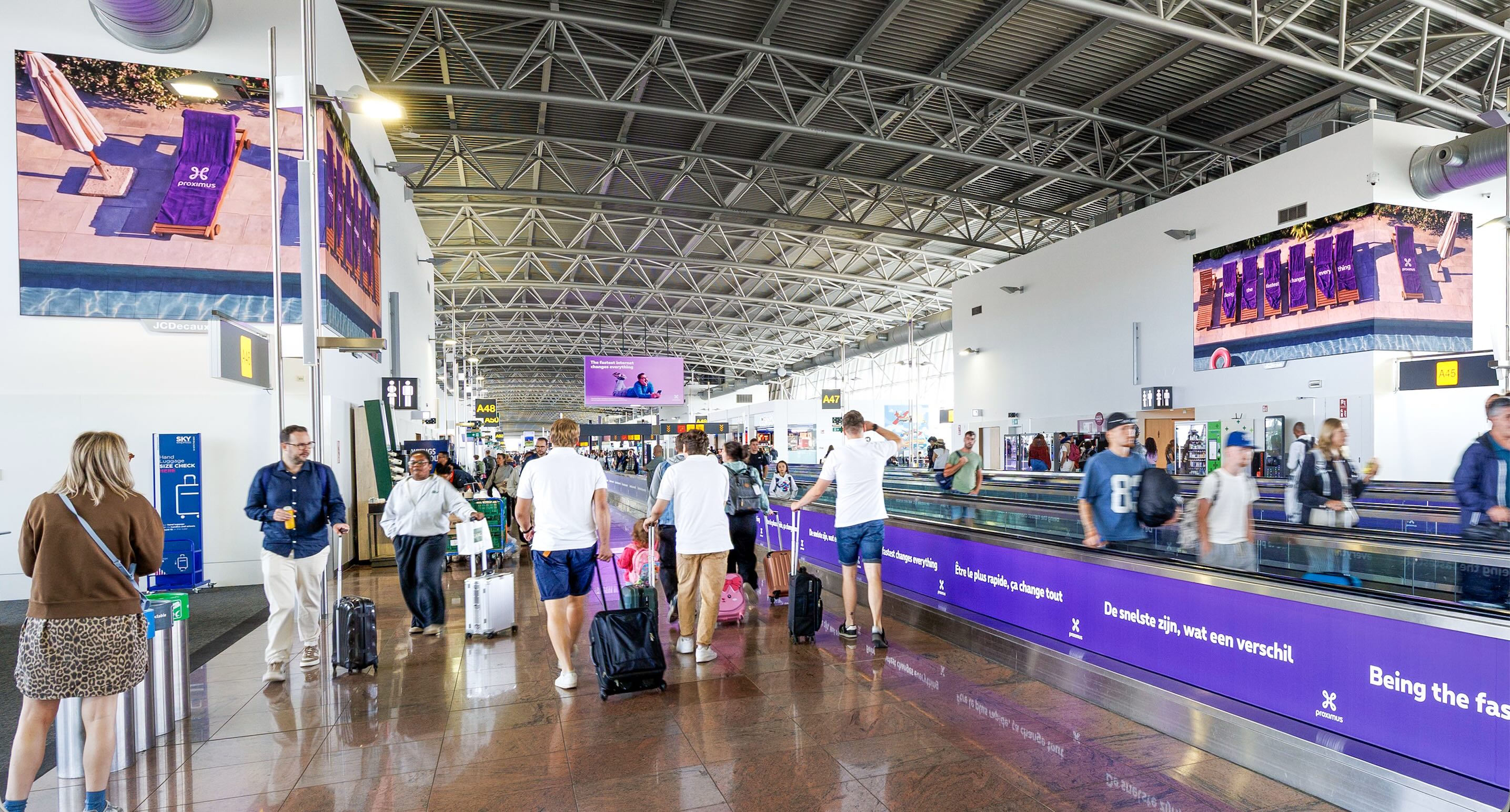 Proximus trapt 'Immersive Twins' van JCDecaux op gang