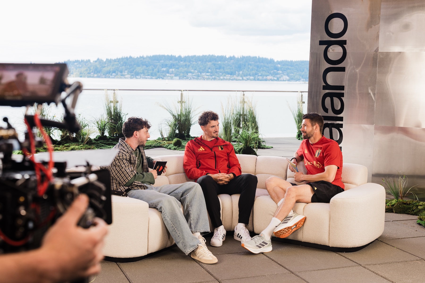 Zalando lance une fan zone digitale