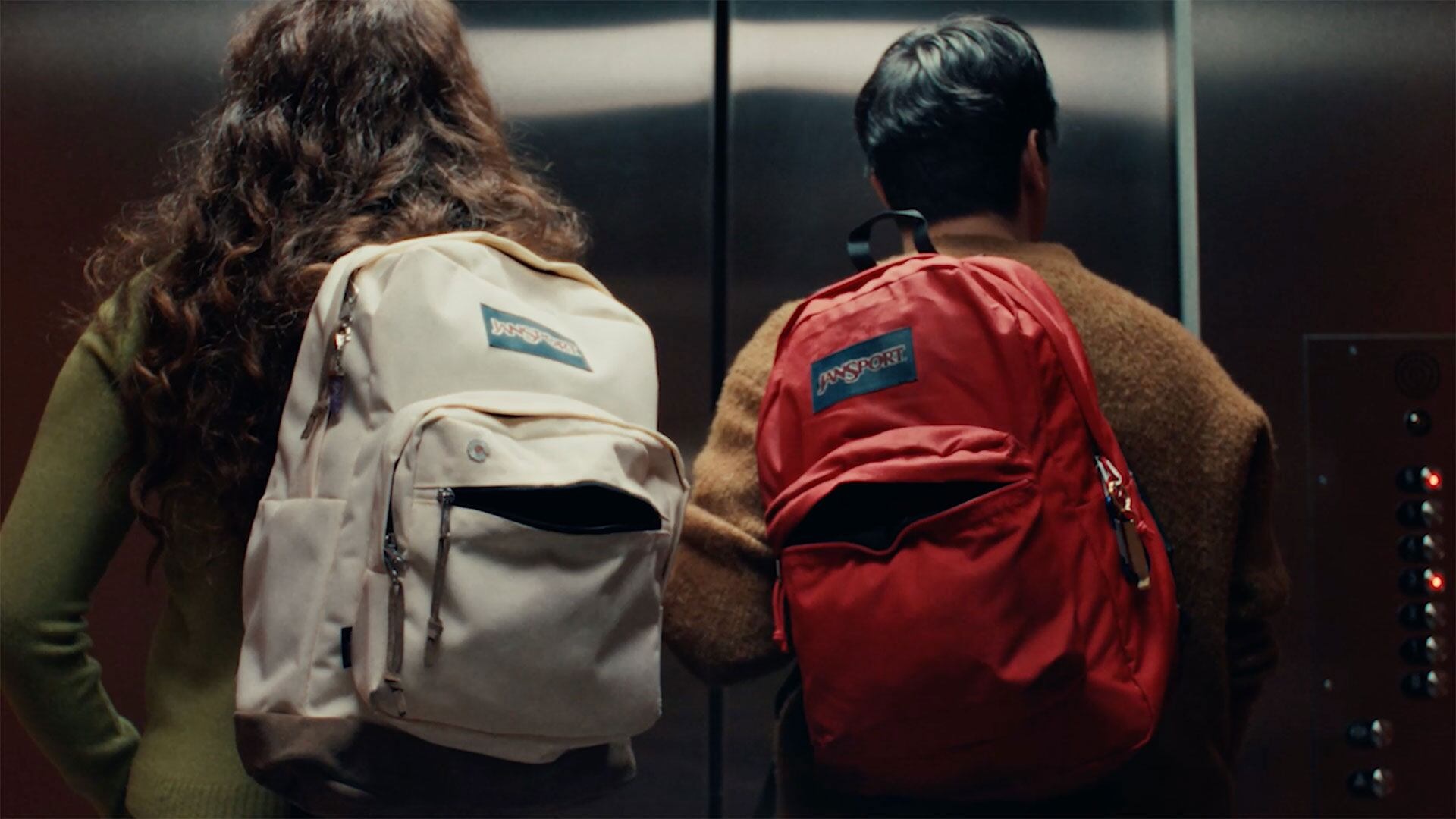 JanSport fait craquer la GenZ en chantant (by Focalys)